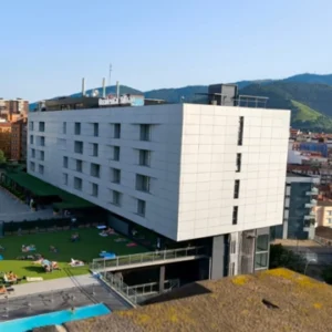 Occiental outside and pool