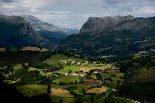 Lurra Tour: The Basque Wild West